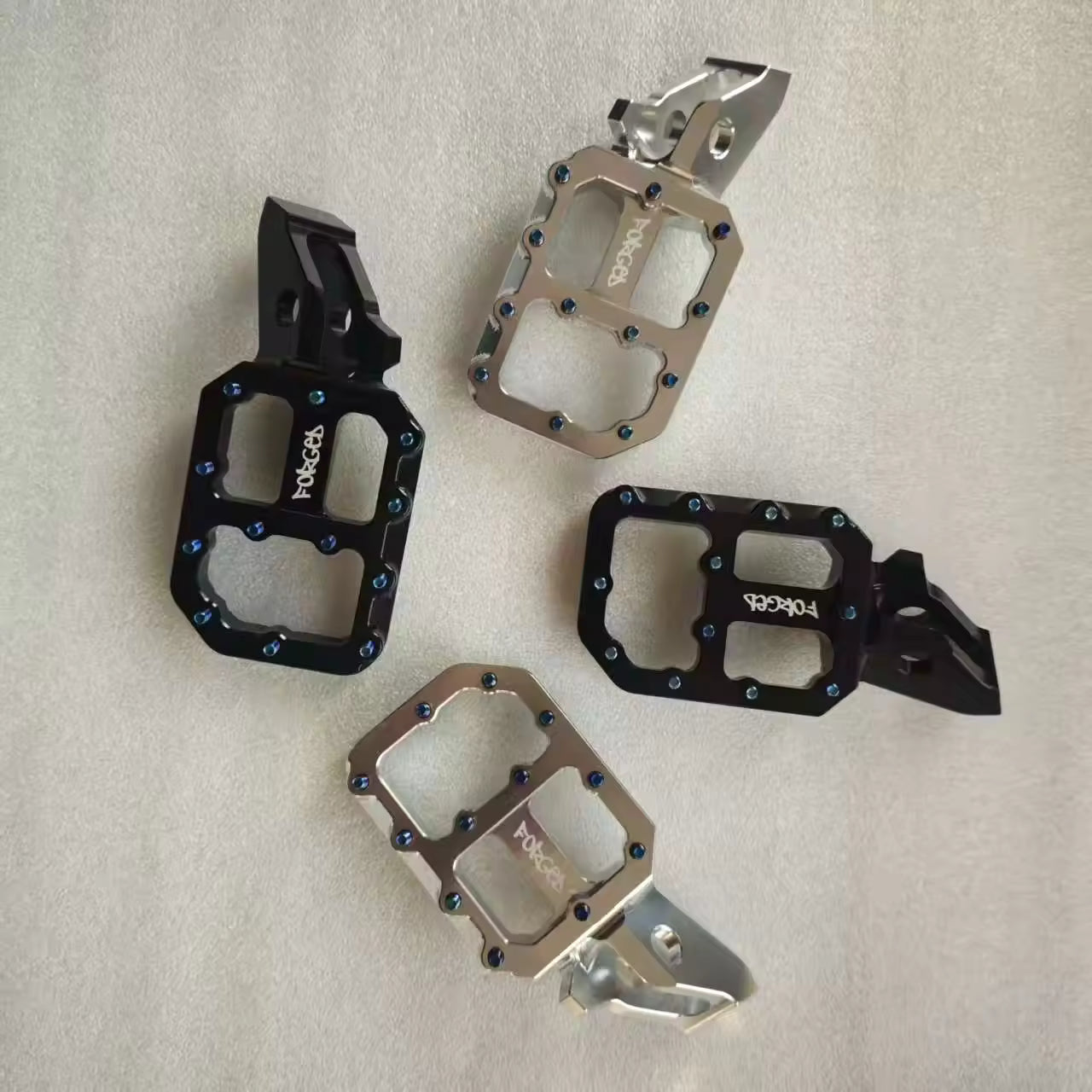 FORGED Ultra Bee Super-Wide Footpegs