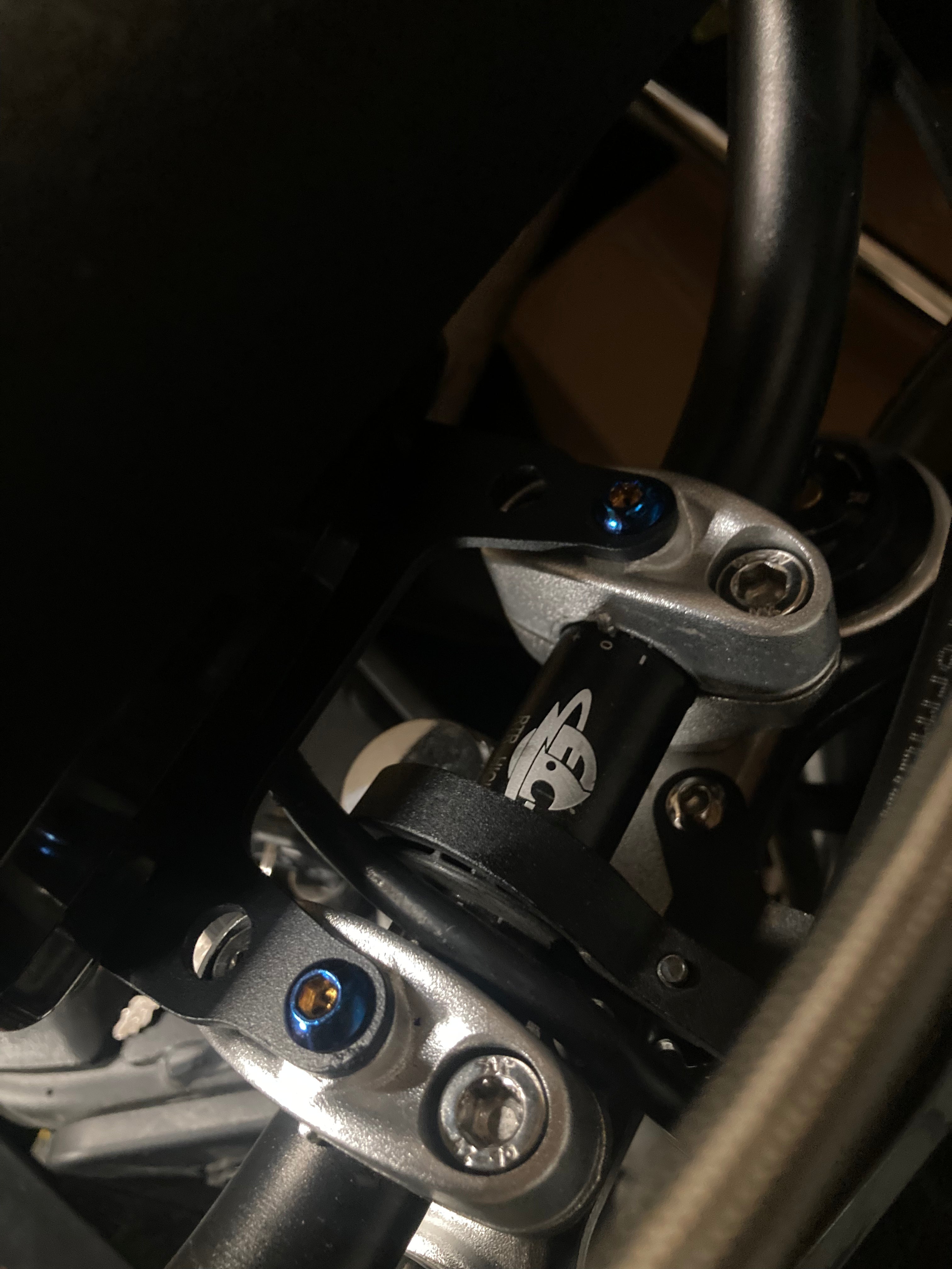 RTR screen titanium bolts