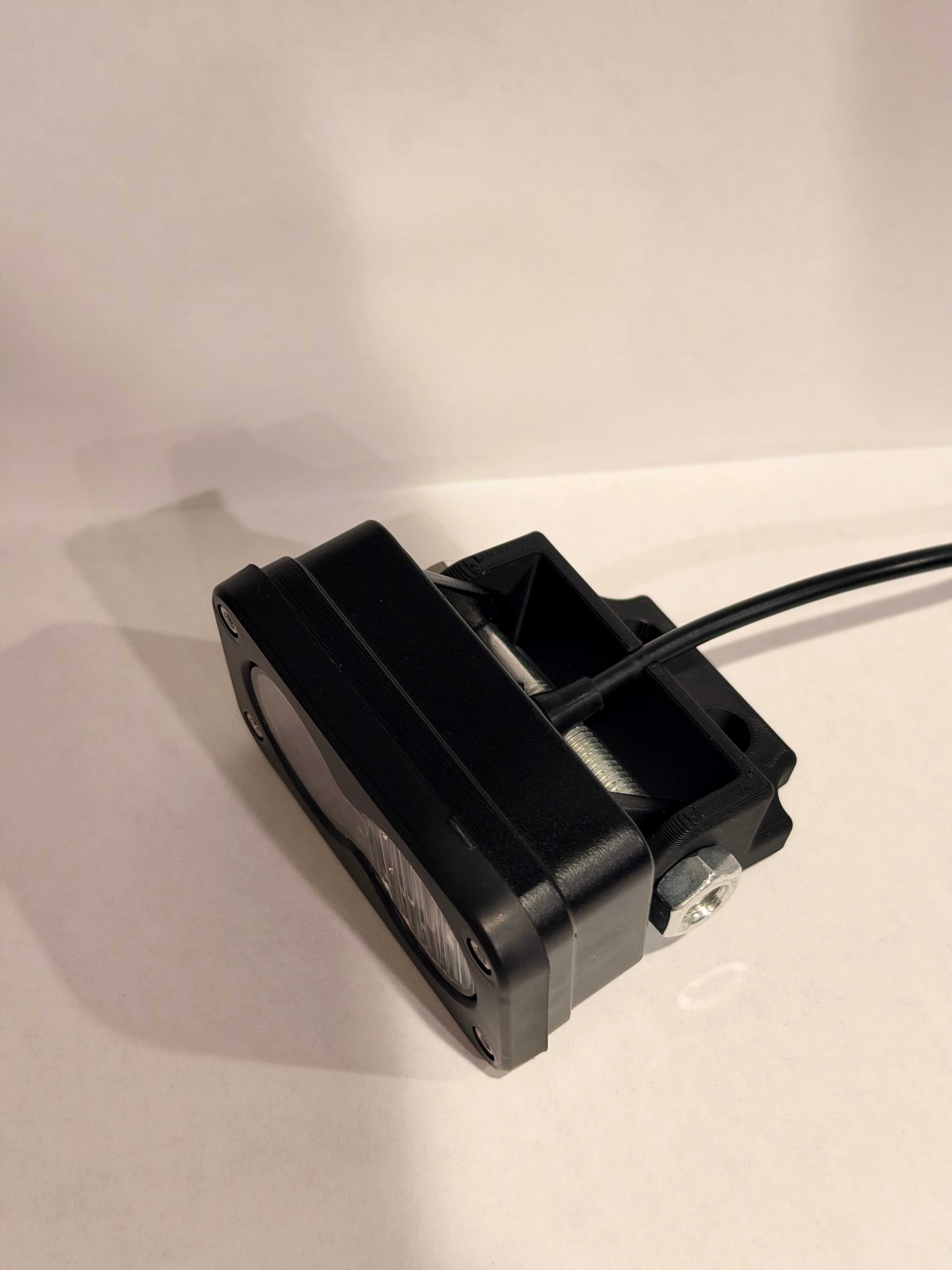 tuttio baja mount only fits Baja in photo